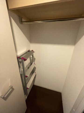 SERENiTE北浜の収納|イメージとして他号室の部屋写真を表示しています