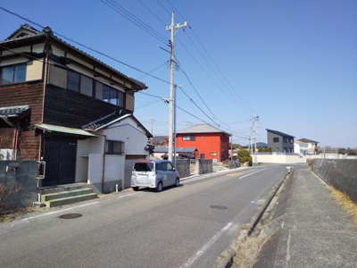 【前面道路含む現地写真】 | 床波５丁目中古住宅