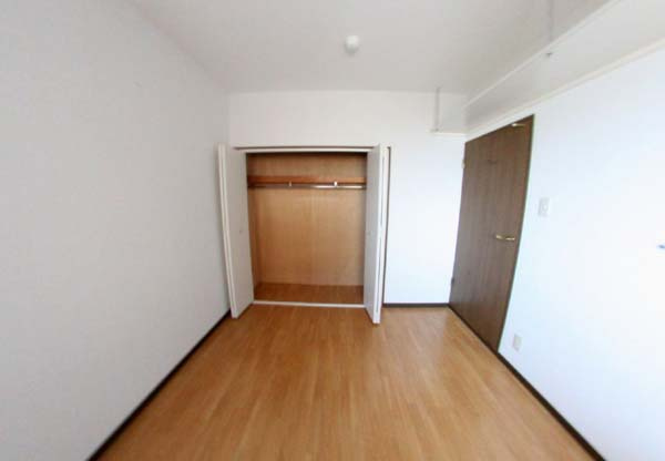 パストラルのぞみ野の収納|広々とした洋室です