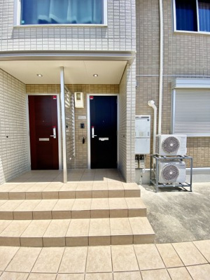 【エントランス】 | D-room内原 B棟