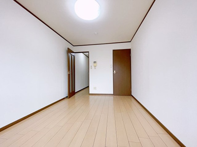 【居間・リビング】 | コーポ鏡【名古屋市賃貸・洗面脱衣室】