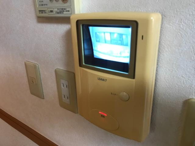 エスポワールハイムのセキュリティ|カメラ付インターホン（イメージ）