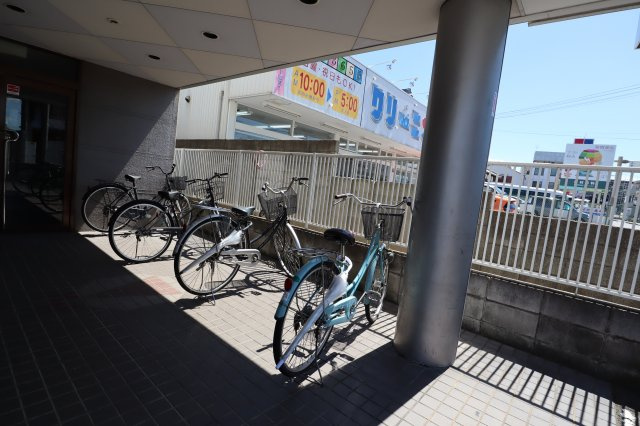 【その他共用部分】 | ビラロゼオ | 駐輪場