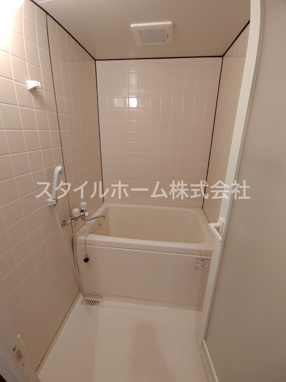 セザンヌ新栄３の浴室