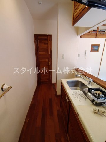 セザンヌ新栄３のキッチン