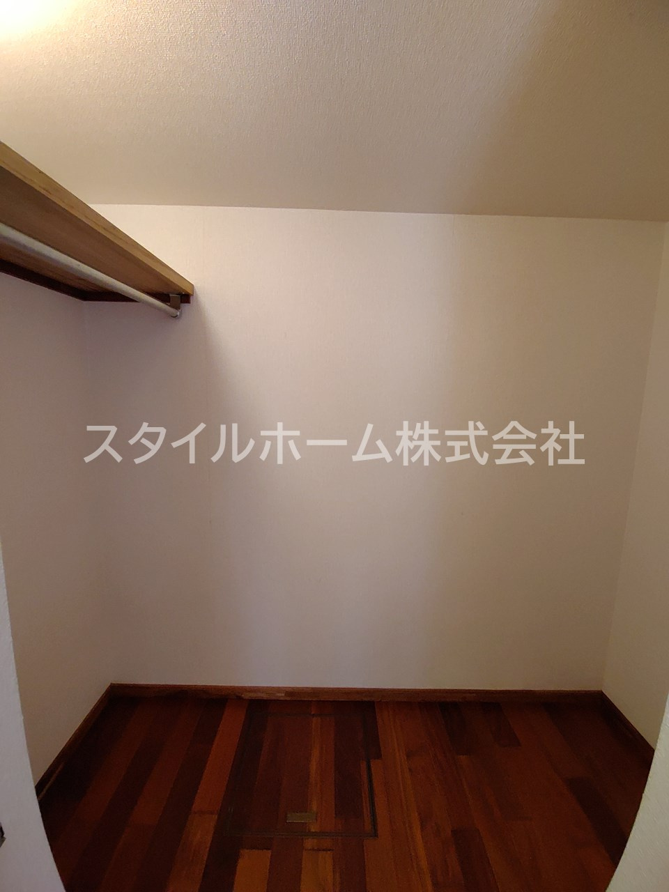 セザンヌ新栄３の収納