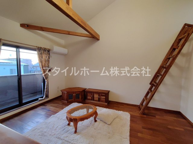 セザンヌ花田２の内装|別部屋写真です。