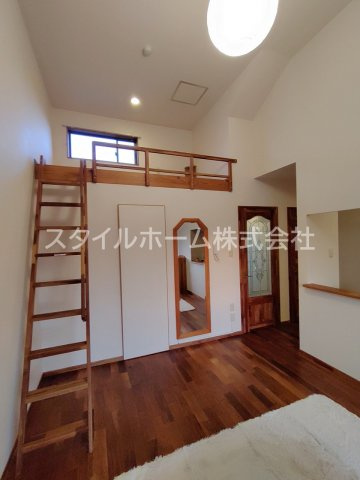 セザンヌ花田２の内装|別部屋写真です。