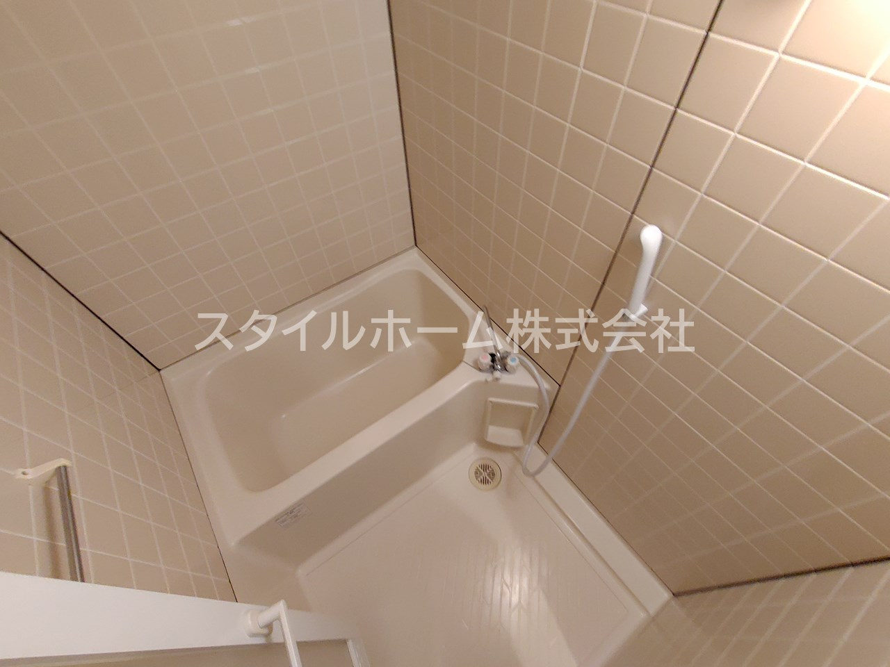 セザンヌ花田２の浴室|別部屋写真です。