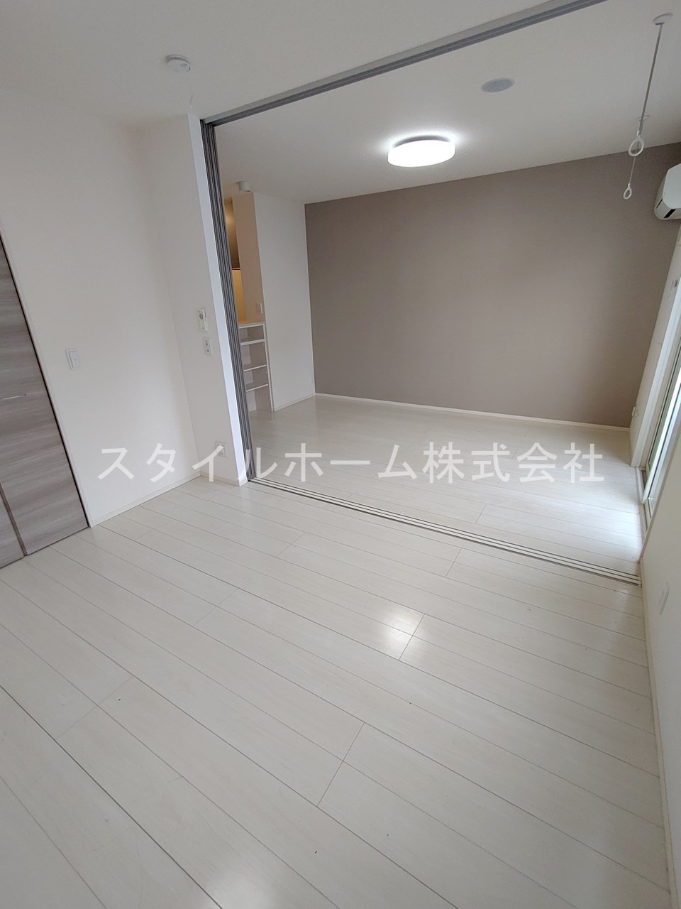 よつ葉館・蒼い館・まほろ館・ほくと館　ほくと館の居間・リビング