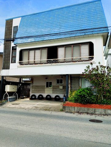 米沢市桜木町　２階建て中古住宅の外観