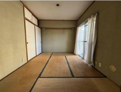 住道駅前住宅15号棟の寝室|和室6帖
■物件内覧・資金計画相談・住宅ローン相談、リフォーム相談、お問合せ受付中■
※当日・翌日のご内覧、ご相談はお電話でのお問合せがスムーズです！