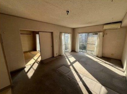 住道駅前住宅15号棟の居間・リビング|LDK10.5帖
■物件内覧・資金計画相談・住宅ローン相談、リフォーム相談、お問合せ受付中■
※当日・翌日のご内覧、ご相談はお電話でのお問合せがスムーズです！