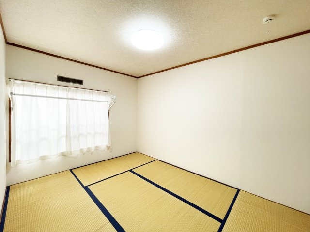 尾方ハイツの和室