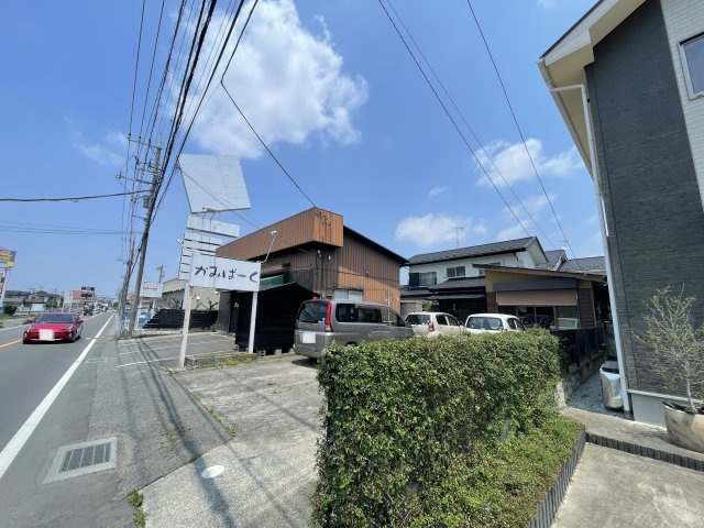 ‐三丁目不動産‐　熊谷市新堀新田の前面道路含む現地写真