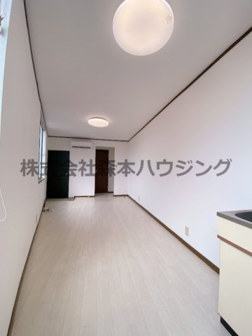 【洋室】 | 　ひびき寝屋川ハイツ | ゆったりした洋室です