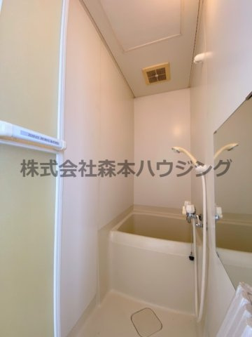 【浴室】 | 　ひびき寝屋川ハイツ | お風呂です