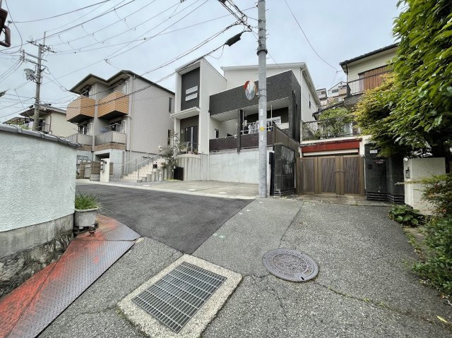 平野１丁目　古家付き土地の前面道路含む現地写真