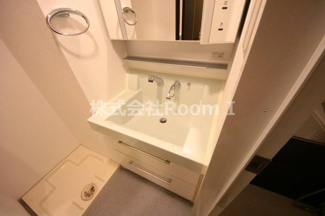 【洗面所】 | ブラービ南船場 | 広い洗面スペース