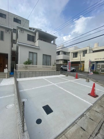 ハートフルタウン浦添市港川の駐車場