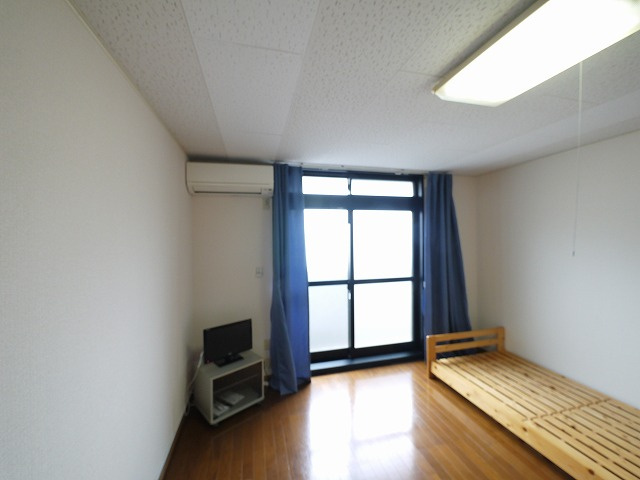 レオパレスルピナスの居間・リビング|居間です