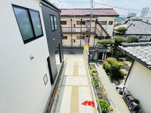 葛飾区東金町７丁目新築戸建【半田小学校：6分】の展望|子供部屋前バルコニーより道路側眺望