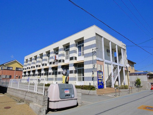 レオパレス裕の外観|落ち着いた雰囲気の外観です