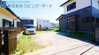 【駐車場】 | カースペースは並列3台+α