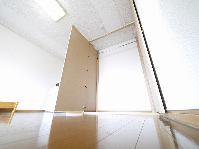レオパレスルピナスの収納|こまごまとしたものを収納できそうですね