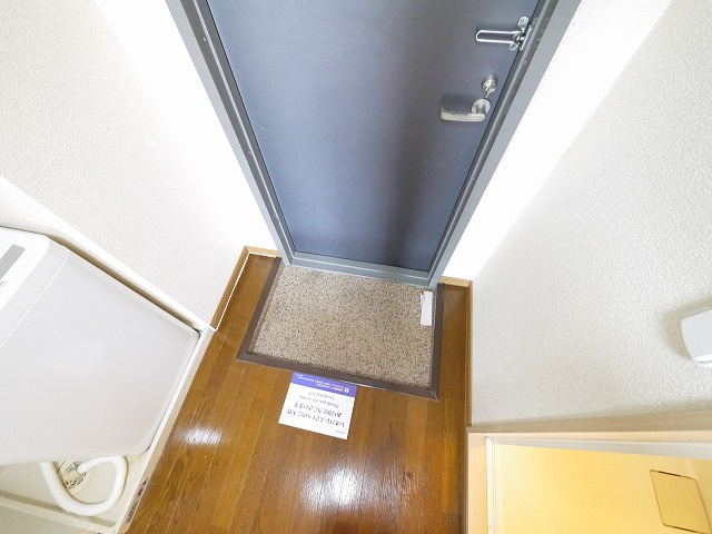 レオパレスルピナスの玄関|ゆったりとした玄関です