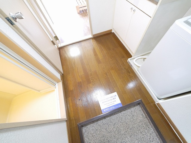 レオパレスルピナスの玄関|毎日通る玄関はこちらです