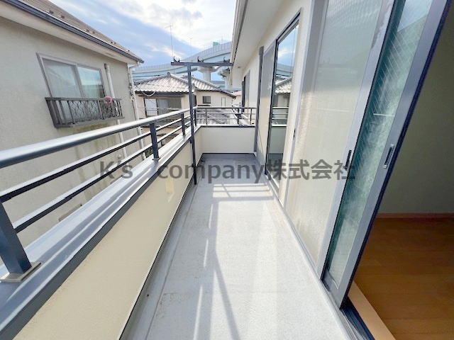 ◎高座郡寒川町宮山　中古戸建のバルコニー|2部屋続きの広いバルコニーです☆