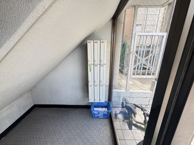 メゾン椿のエントランス