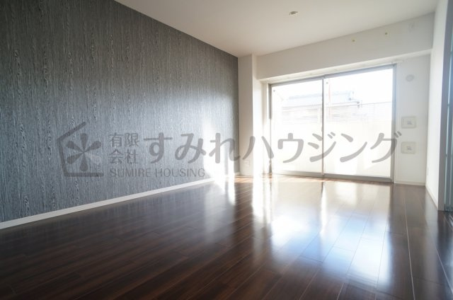 グローリーパレス中山の居間・リビング|参考、同建物・同間取りの号室