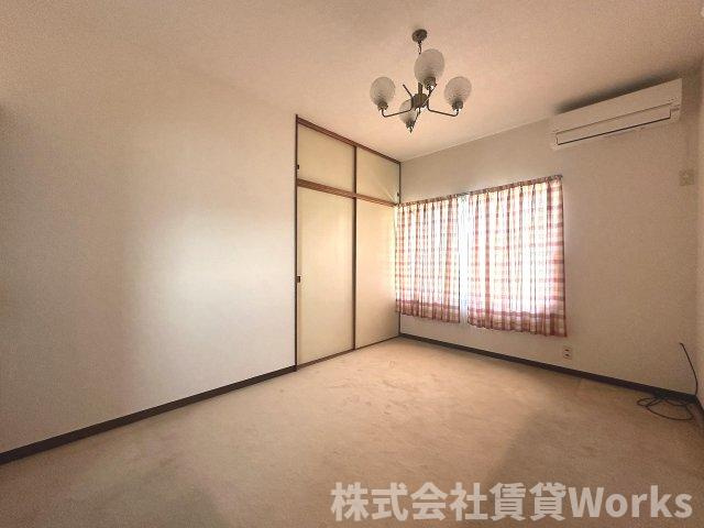 北田宮二丁目戸建ての居間・リビング|こちらの居間で趣味の時間をお楽しみください