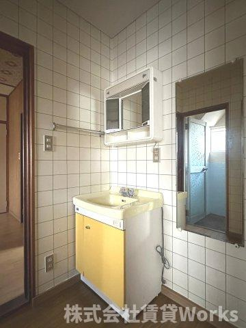 北田宮二丁目戸建ての独立洗面台|独立洗面台です