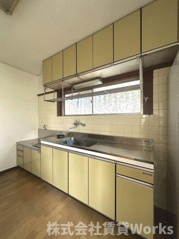 北田宮二丁目戸建てのキッチン|コンパクトなキッチンで掃除もラクラク