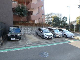 【駐車場】