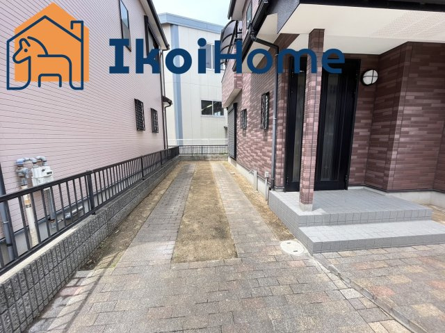 明石市大久保町わかば　中古戸建の駐車場|●年中無休：見学時間9:00～20:00・当日予約可●JR大久保駅まで徒歩14分　駐車場2台　土地30坪　リフォーム済　4LDK