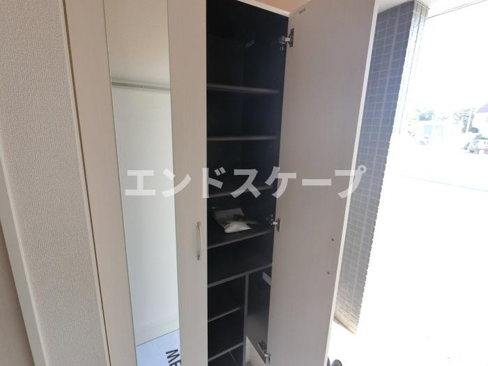 ヴァンヴェールの玄関|高崎、前橋、伊勢崎エリアのお部屋探しはエンドスケープまで！お客様の理想お聞かせ下さい♪