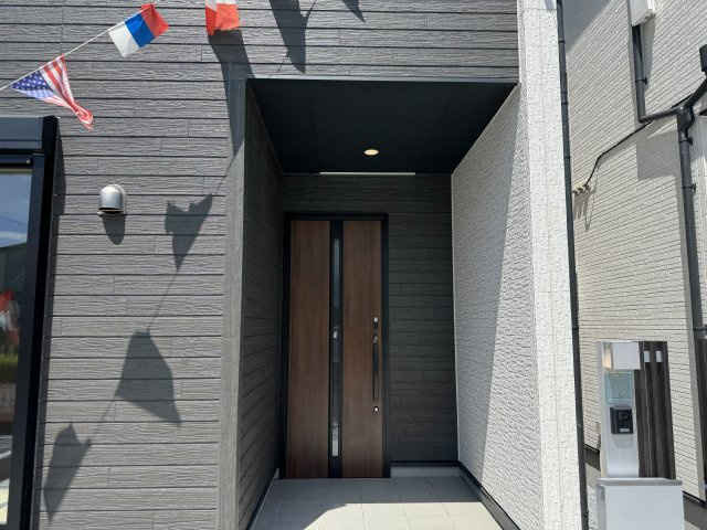 三郷市高州３丁目新築戸建【高州小学校：6分】のエントランス|エントランス・玄関ポーチ