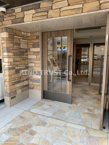 SERENA大阪天満宮のエントランス|清潔なエントランスです