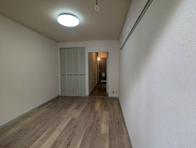 メゾンブランシュの洋室