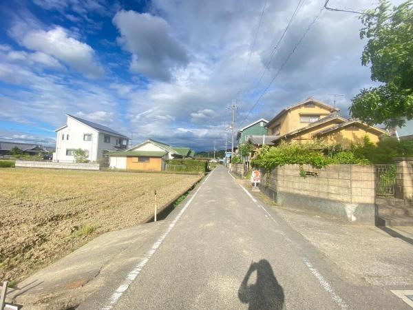 貴志川町井ノ口　土地の前面道路含む現地写真