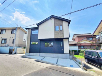 【前面道路含む現地写真】