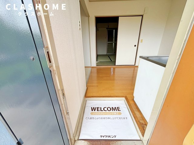 レスト北新川　Ａ棟の玄関