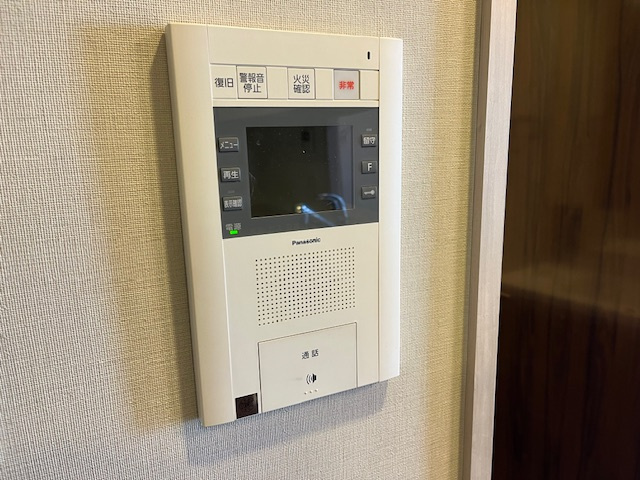 モニター付きオートロック
※室内修繕前の写真となります。
