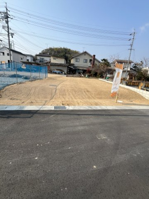 【前面道路含む現地写真】 | 東区楢原・７区画 | ③号地の写真