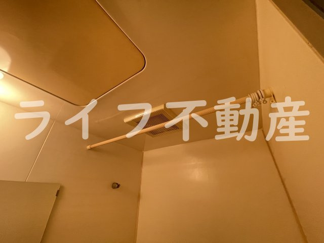 アリーヴェデルチ小阪の内装|明るい色調の室内です