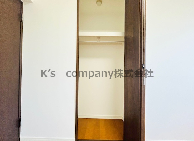 ●茅ヶ崎市ひばりが丘　コスモ茅ヶ崎ベルセーヌ　の収納|洋室5帖の収納スペース☆